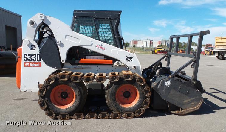 image for item K8148 2007 Bobcat S330 skid steer