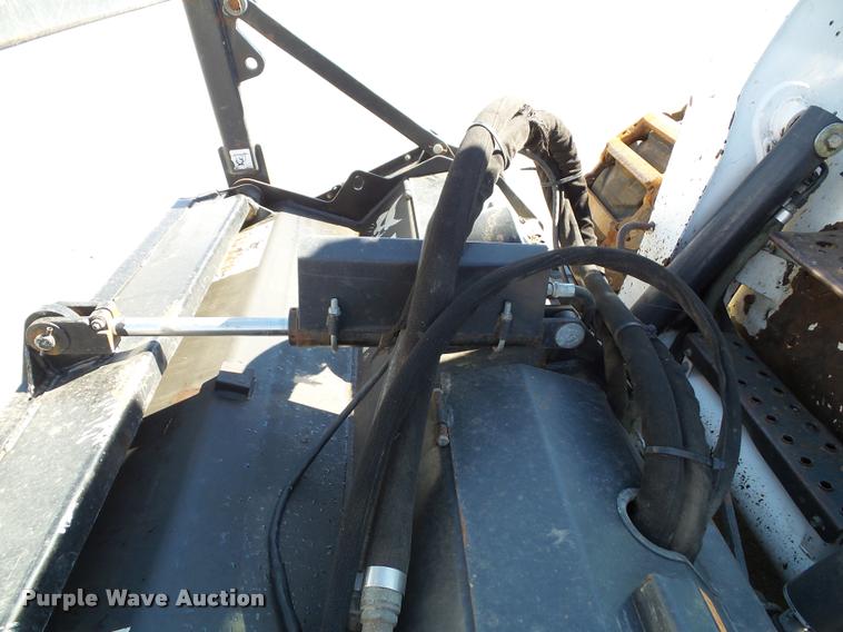 image for item K8148 2007 Bobcat S330 skid steer
