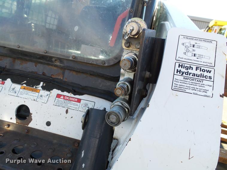 image for item K8148 2007 Bobcat S330 skid steer