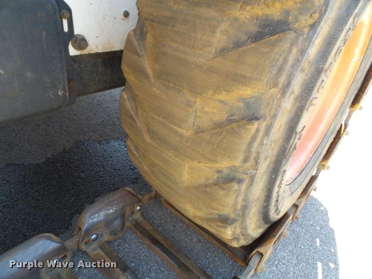 image for item K8148 2007 Bobcat S330 skid steer