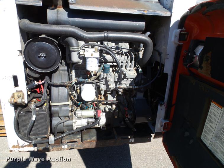 image for item K8148 2007 Bobcat S330 skid steer