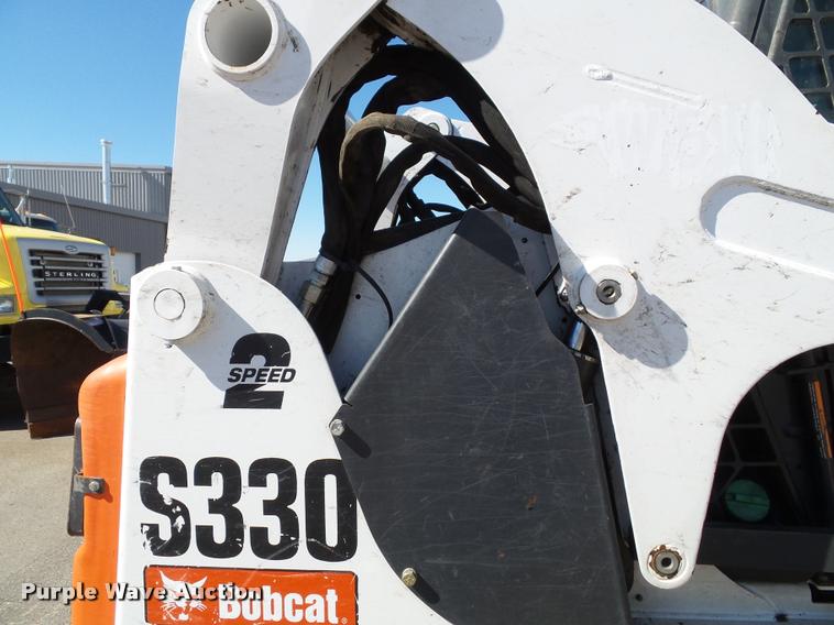 image for item K8148 2007 Bobcat S330 skid steer