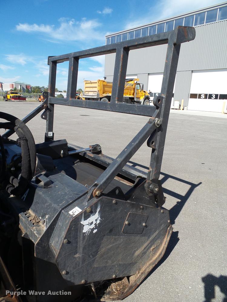 image for item K8148 2007 Bobcat S330 skid steer