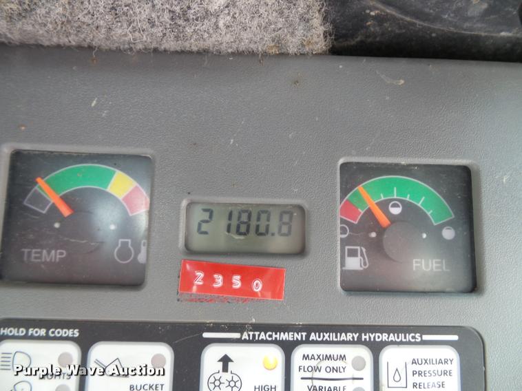 image for item K8148 2007 Bobcat S330 skid steer