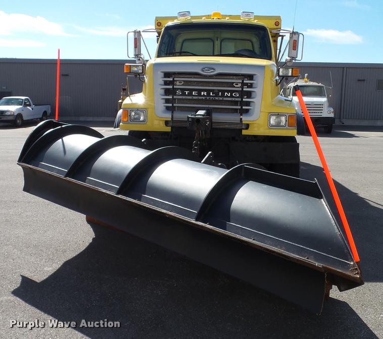 image for item K8149 2006 Sterling LT9500 dump truck