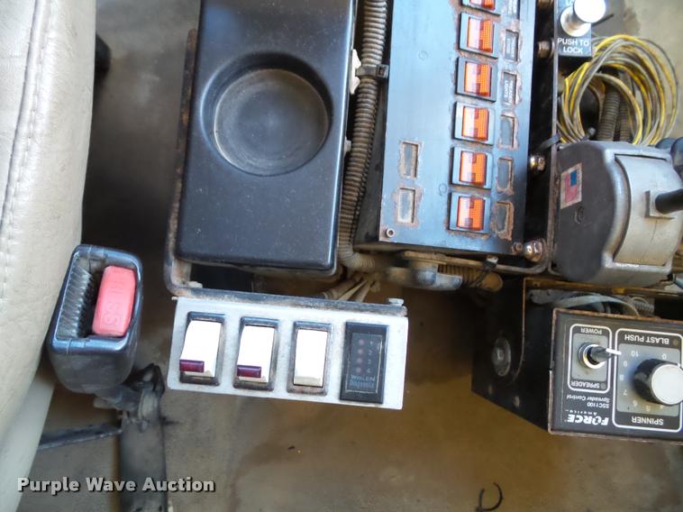 image for item K8149 2006 Sterling LT9500 dump truck