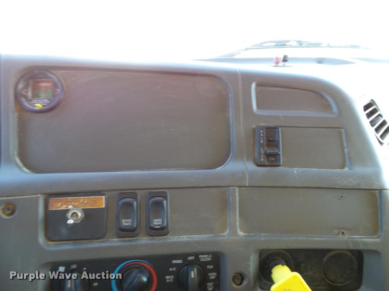 image for item K8149 2006 Sterling LT9500 dump truck