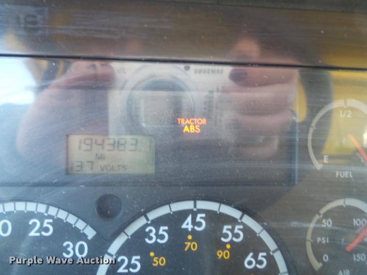 image for item K8149 2006 Sterling LT9500 dump truck