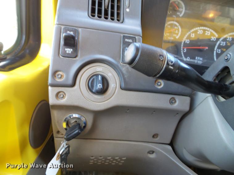 image for item K8149 2006 Sterling LT9500 dump truck