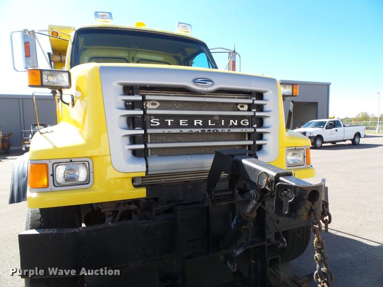 image for item K8149 2006 Sterling LT9500 dump truck