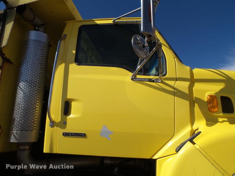 image for item K8149 2006 Sterling LT9500 dump truck