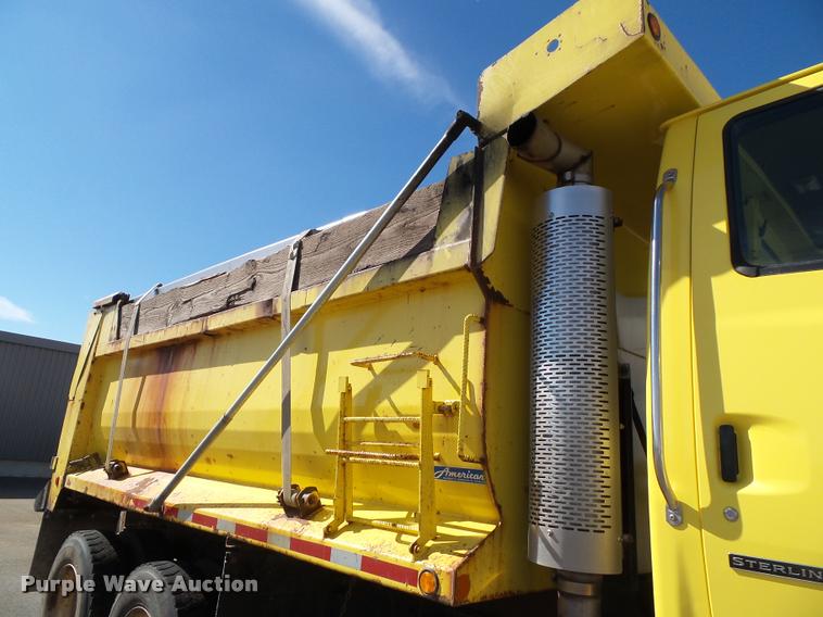 image for item K8149 2006 Sterling LT9500 dump truck