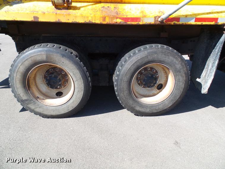 image for item K8149 2006 Sterling LT9500 dump truck