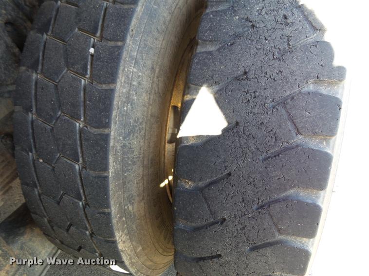 image for item K8149 2006 Sterling LT9500 dump truck