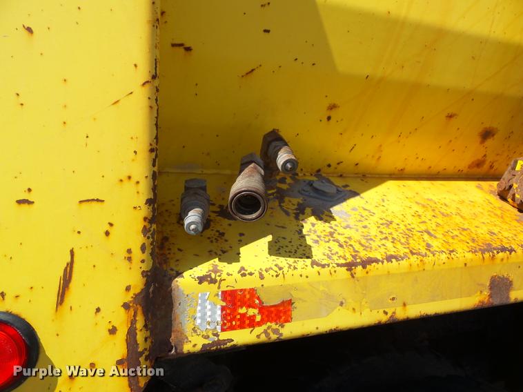 image for item K8149 2006 Sterling LT9500 dump truck