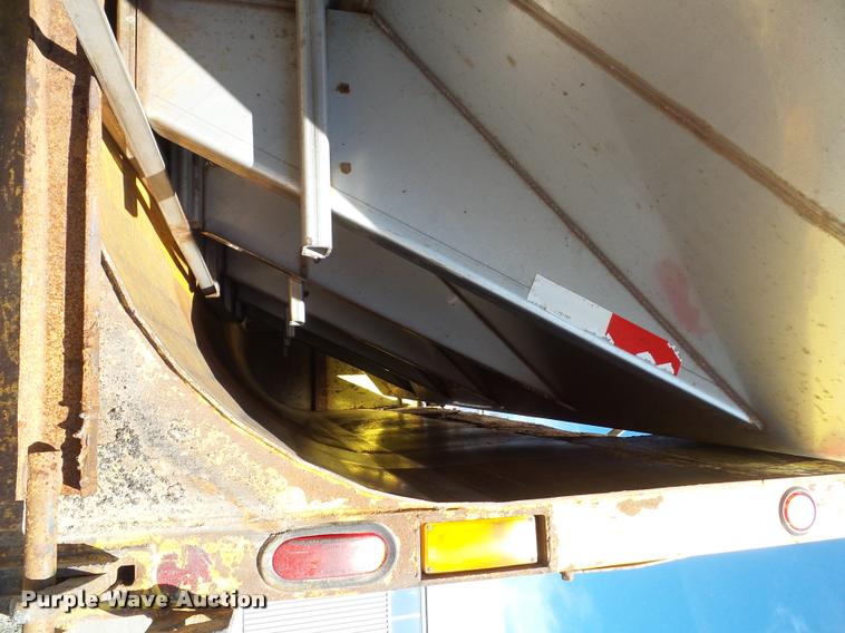 image for item K8149 2006 Sterling LT9500 dump truck