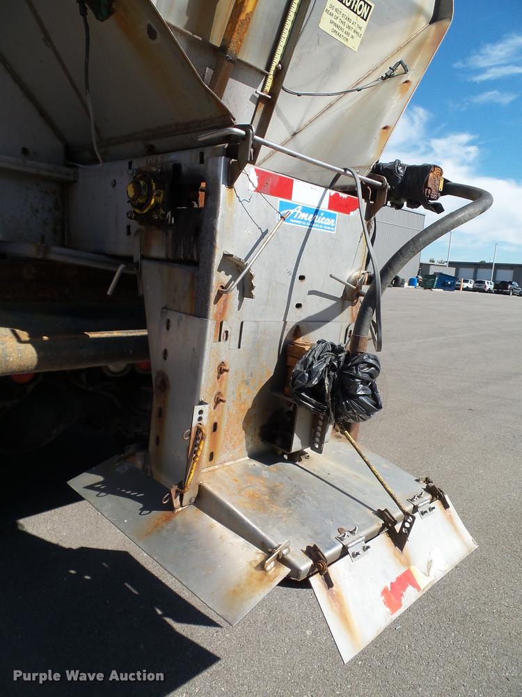 image for item K8149 2006 Sterling LT9500 dump truck