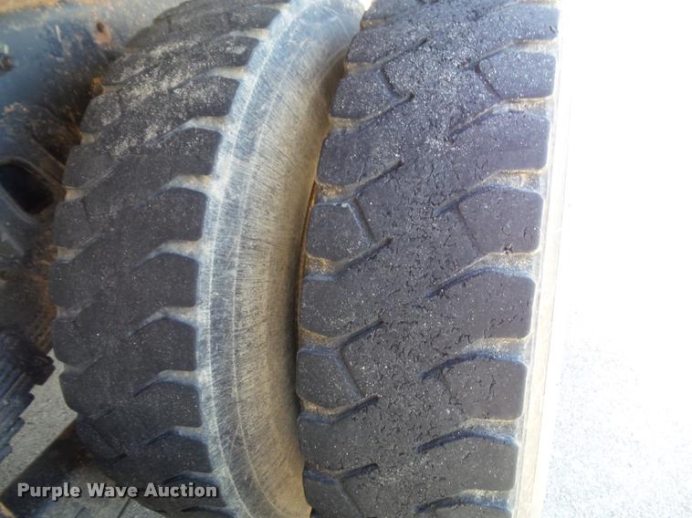 image for item K8149 2006 Sterling LT9500 dump truck