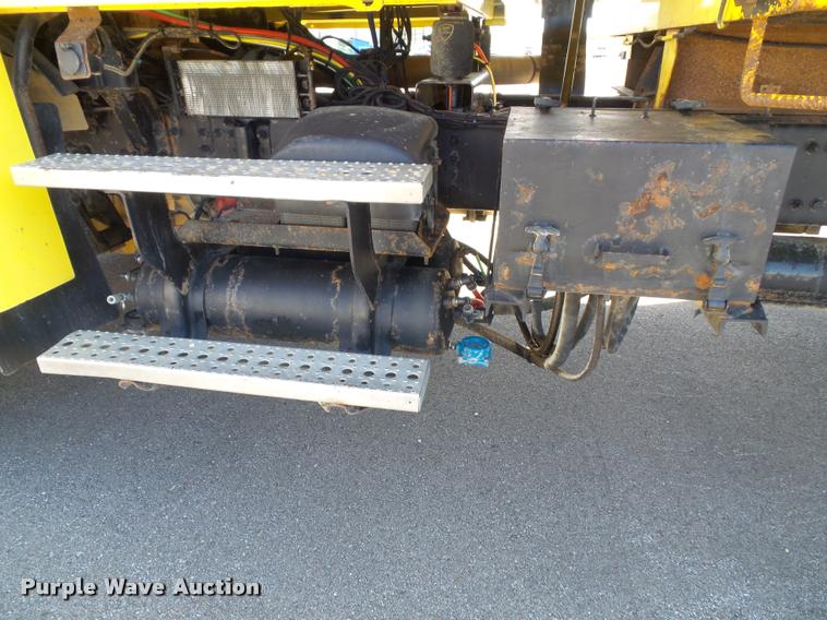 image for item K8149 2006 Sterling LT9500 dump truck