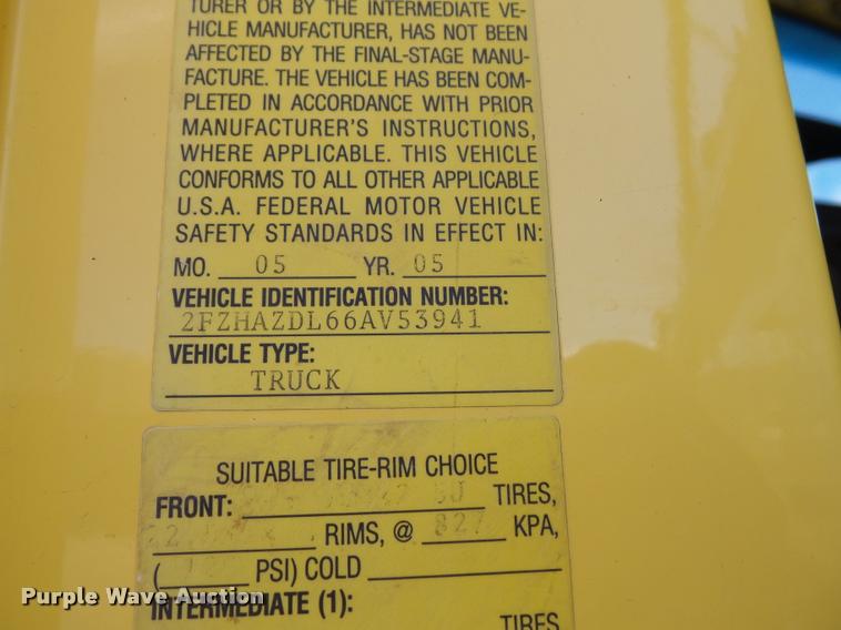 image for item K8149 2006 Sterling LT9500 dump truck