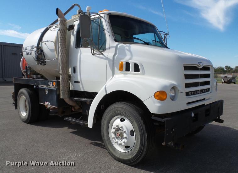 image for item K8150 2002 Sterling L7500 Vactor Ram jetter truck