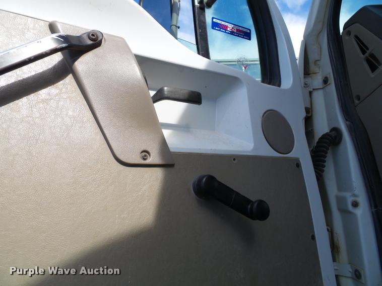 image for item K8150 2002 Sterling L7500 Vactor Ram jetter truck