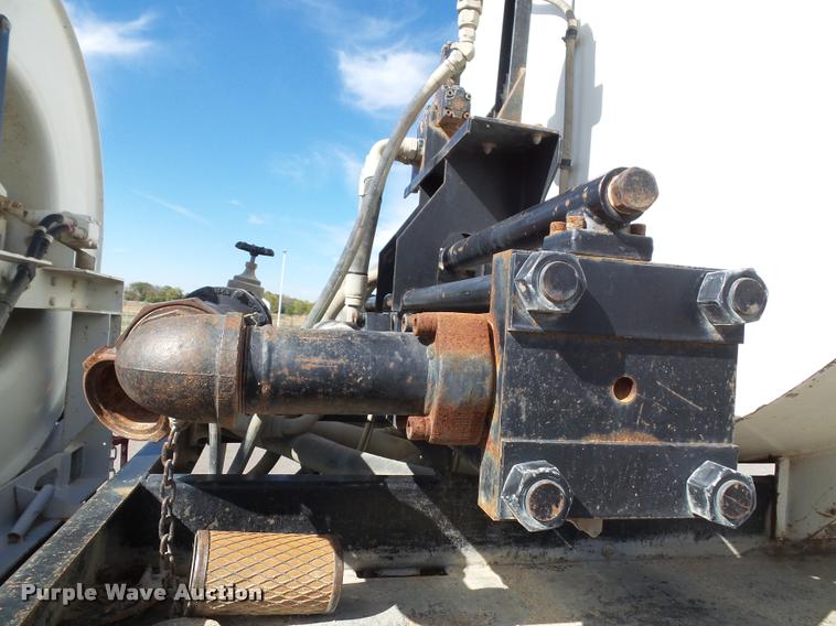 image for item K8150 2002 Sterling L7500 Vactor Ram jetter truck