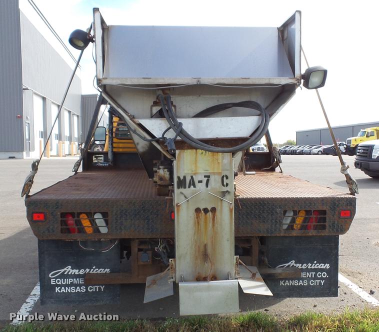 image for item K8159 2006 Ford F450 Super Duty XL SuperCab flatbed truck