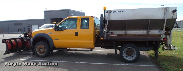 image for item K8159 2006 Ford F450 Super Duty XL SuperCab flatbed truck