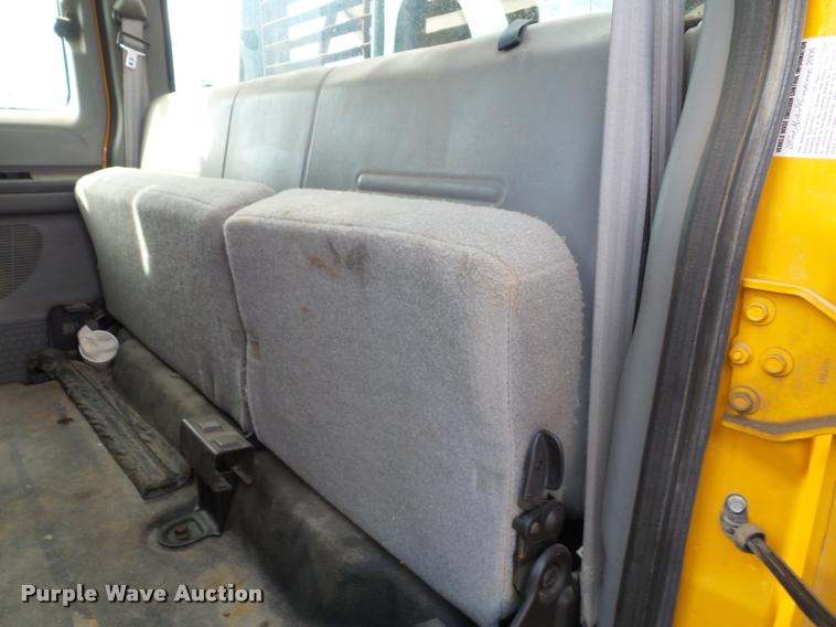 image for item K8159 2006 Ford F450 Super Duty XL SuperCab flatbed truck