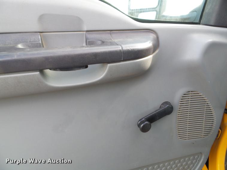 image for item K8159 2006 Ford F450 Super Duty XL SuperCab flatbed truck