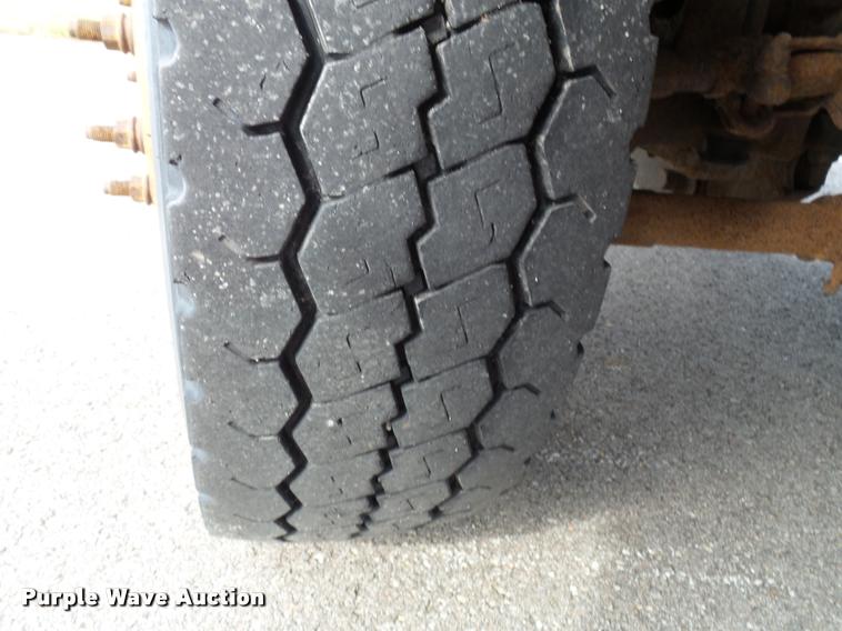 image for item K8159 2006 Ford F450 Super Duty XL SuperCab flatbed truck