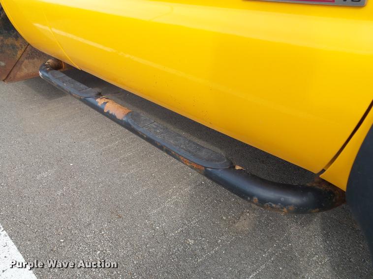 image for item K8159 2006 Ford F450 Super Duty XL SuperCab flatbed truck