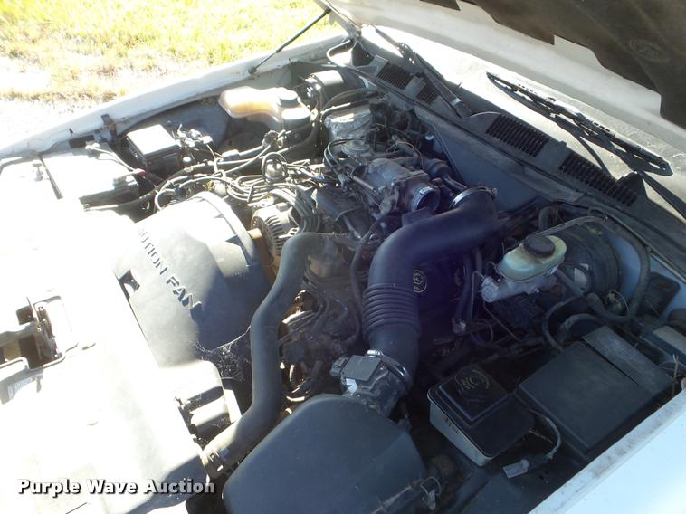 image for item L1746 1997 Ford Crown Victoria