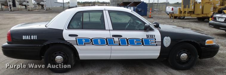 image for item L3380 2010 Ford Crown Victoria Police Interceptor