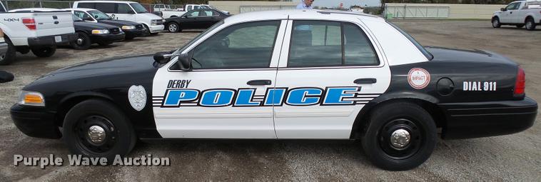 image for item L3380 2010 Ford Crown Victoria Police Interceptor