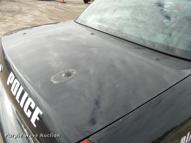 image for item L3380 2010 Ford Crown Victoria Police Interceptor
