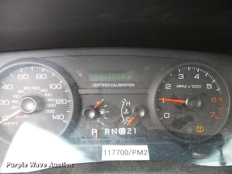 image for item L3381 2010 Ford Crown Victoria Police Interceptor