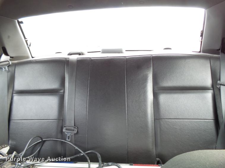 image for item L3381 2010 Ford Crown Victoria Police Interceptor