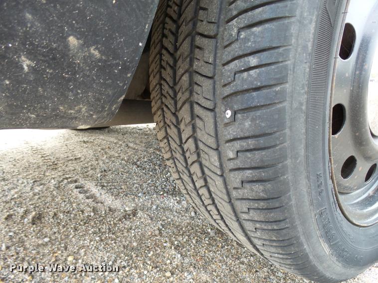 image for item L3381 2010 Ford Crown Victoria Police Interceptor