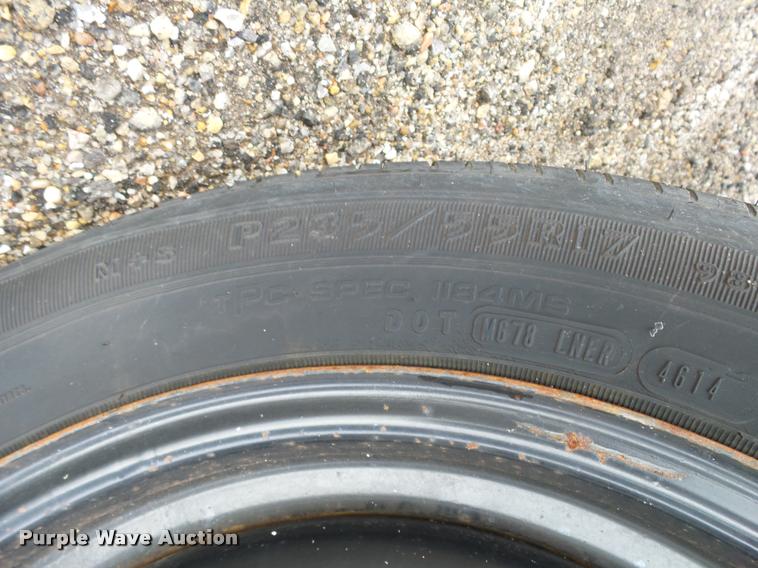 image for item L3381 2010 Ford Crown Victoria Police Interceptor