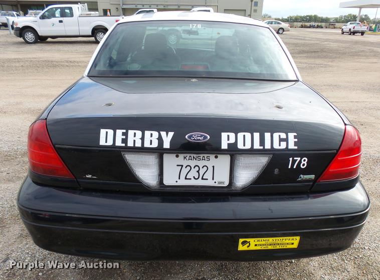 image for item L3382 2009 Ford Crown Victoria Police Interceptor