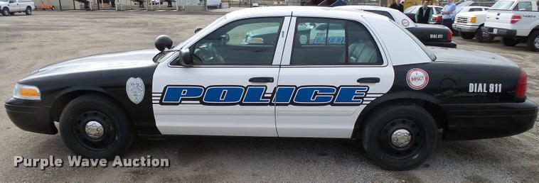 image for item L3382 2009 Ford Crown Victoria Police Interceptor