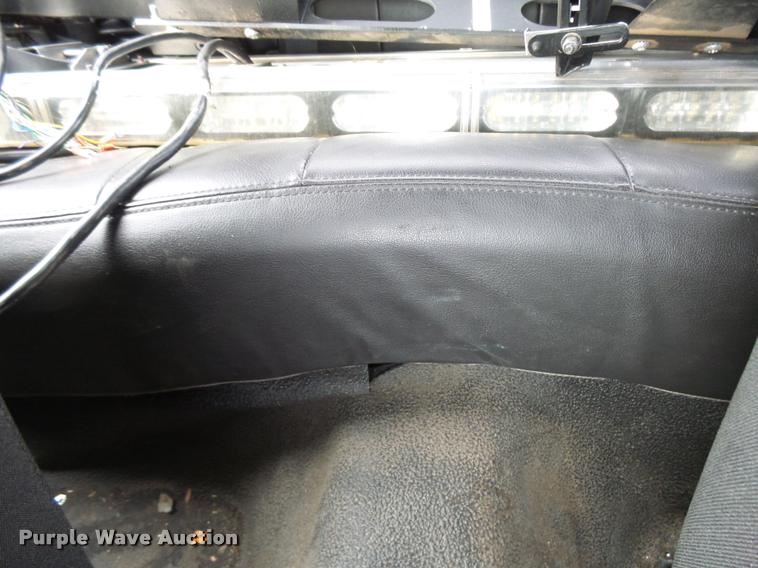 image for item L3382 2009 Ford Crown Victoria Police Interceptor