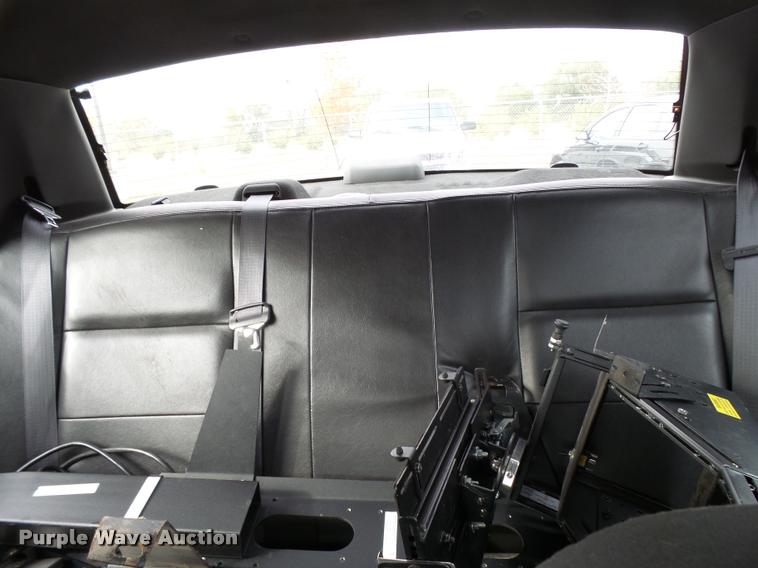 image for item L3382 2009 Ford Crown Victoria Police Interceptor