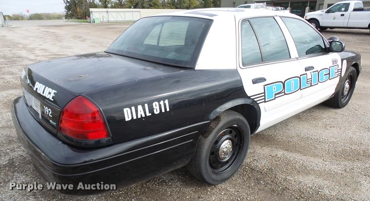 image for item L3383 2011 Ford Crown Victoria Police Interceptor
