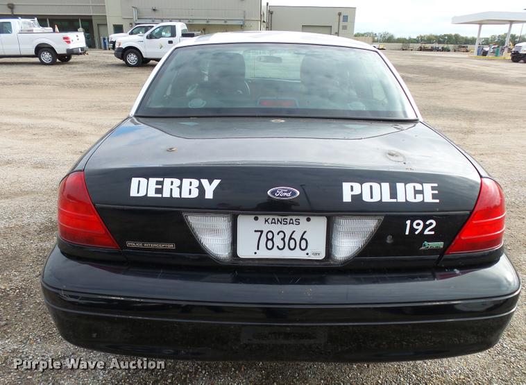 image for item L3383 2011 Ford Crown Victoria Police Interceptor