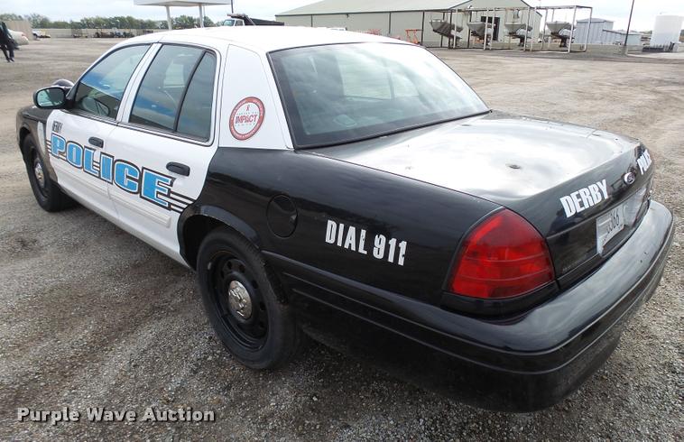 image for item L3383 2011 Ford Crown Victoria Police Interceptor
