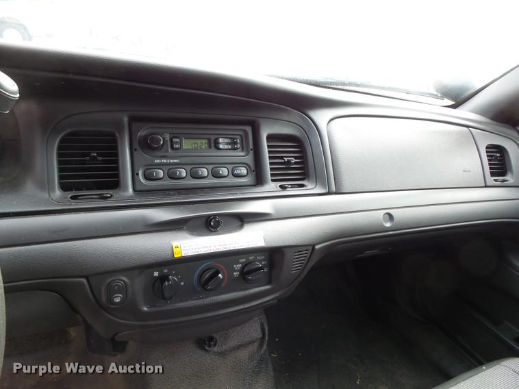 image for item L3383 2011 Ford Crown Victoria Police Interceptor