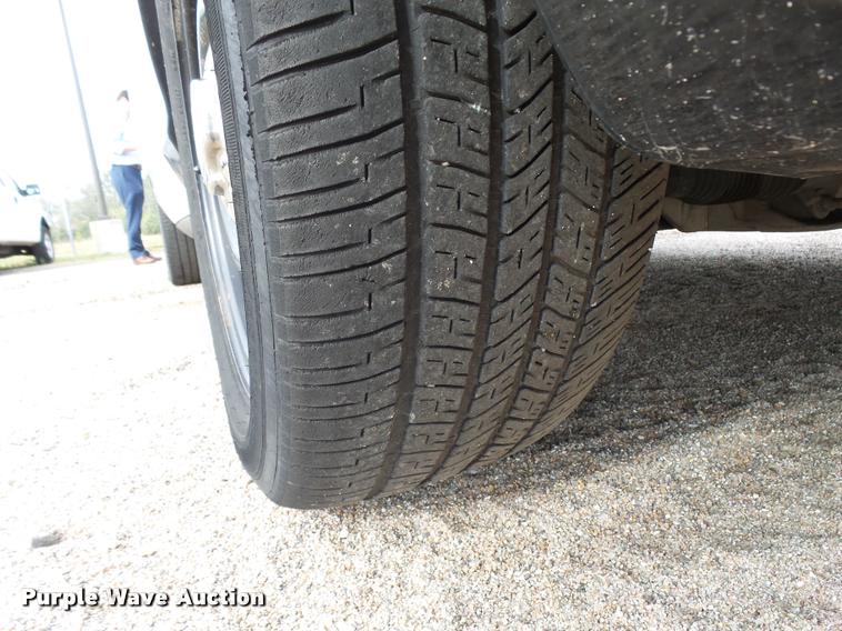 image for item L3383 2011 Ford Crown Victoria Police Interceptor